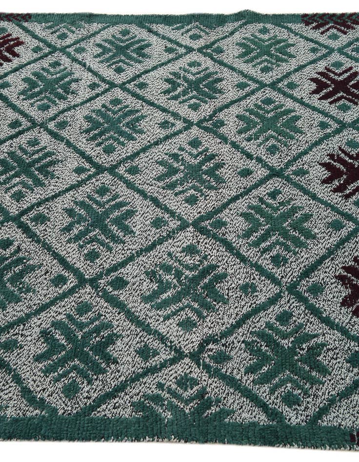 Detail image of  4' 11 x 7'  Hand Knotted Darya Wool Rug