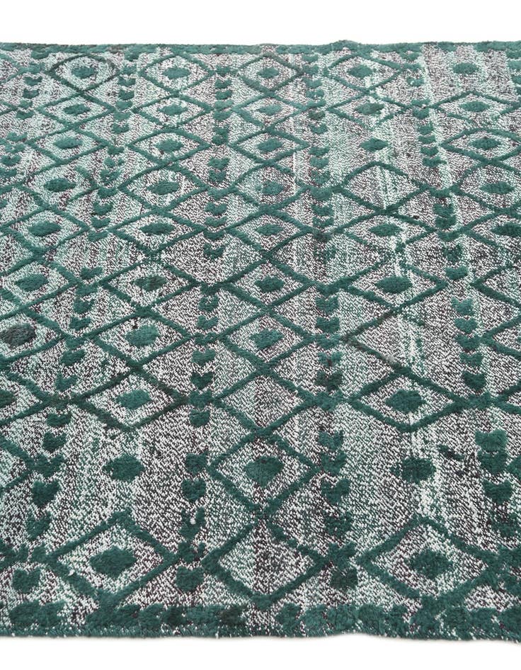 Detail image of  5' 3 x 8' 4  Hand Knotted Darya Wool Rug