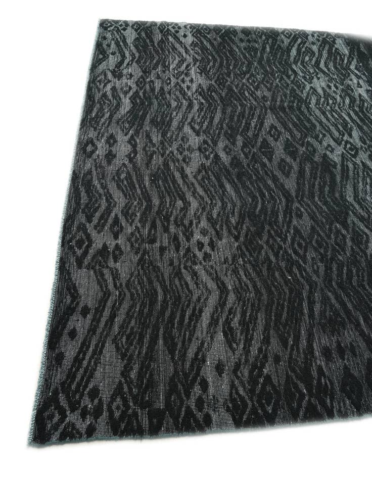 Detail image of  7' 9 x 10' 2  Hand Knotted Darya Wool Rug