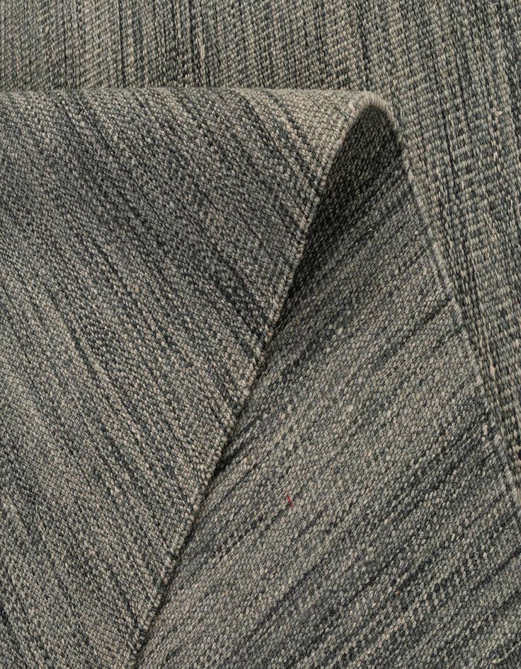 Detail image of  6' 10 x 9' 4  Hand Woven Kilim Modern Wool Rug