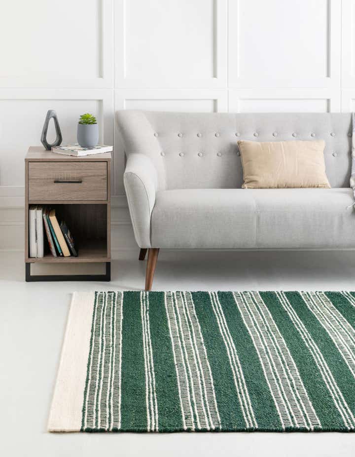 Hunter Green 4' 1 x 6' 1 Hand Woven Lariat Rug | Rugs.com