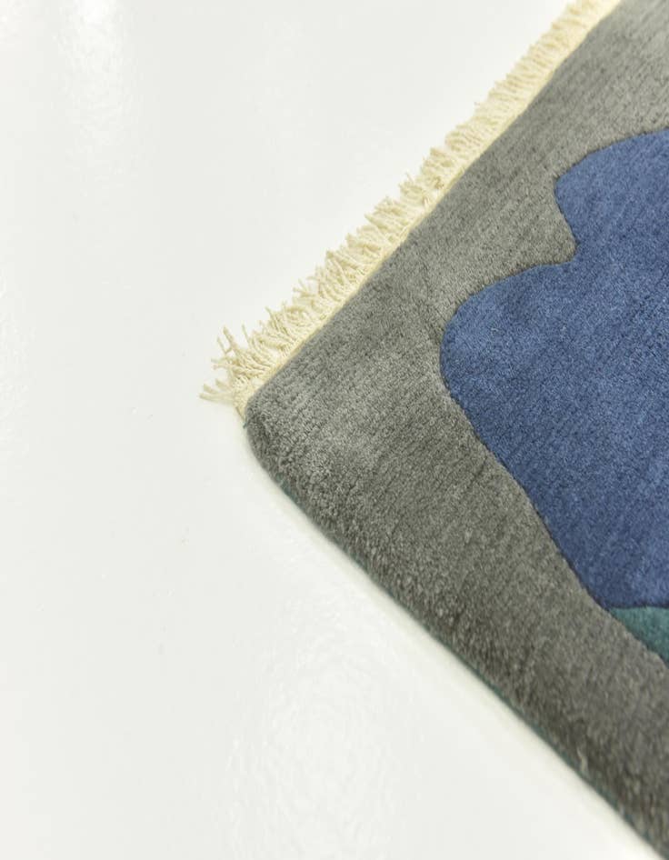 Detail image of  7' 8 x 10'  Hand Knotted Nepal Wool Rug