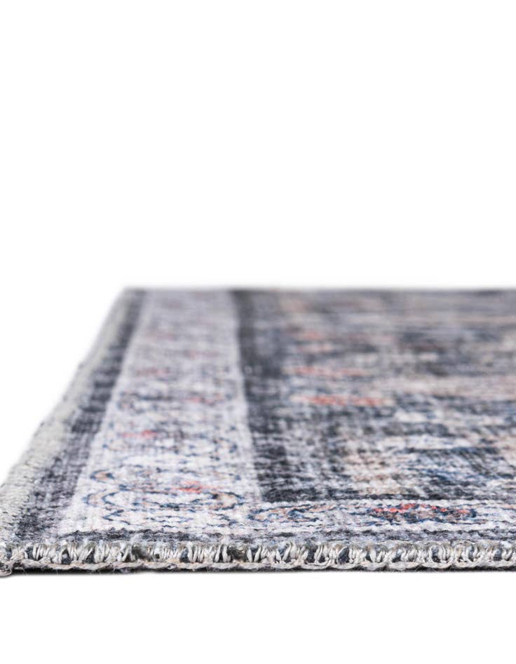 Detail image of  7' 10 x 7' 10 Yara Square Rug