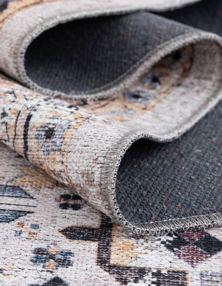 Detail image of  5' 3 x 5' 3  Washable Yara Round Rug