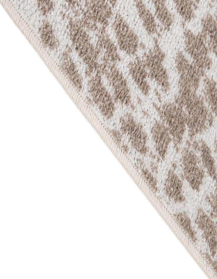 Detail image of  5' x 8' Kamala Washable Rug