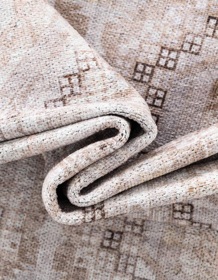 Detail image of  5' x 8' Yara Rug