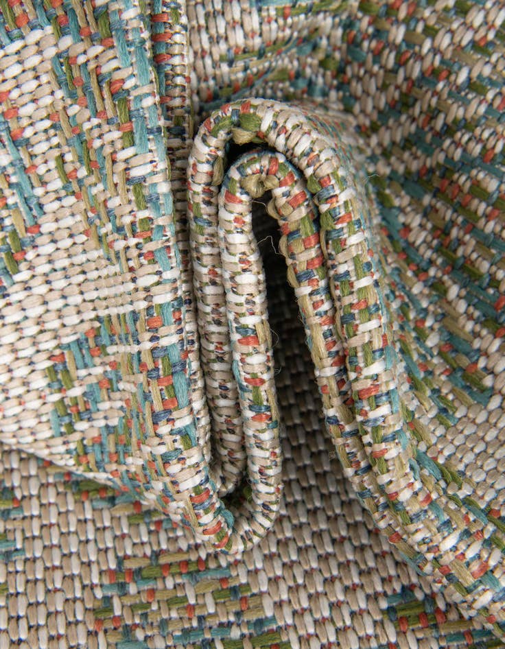 Detail image of  7' 10 x 7' 10  Washable Baja Indoor / Outdoor Round Rug