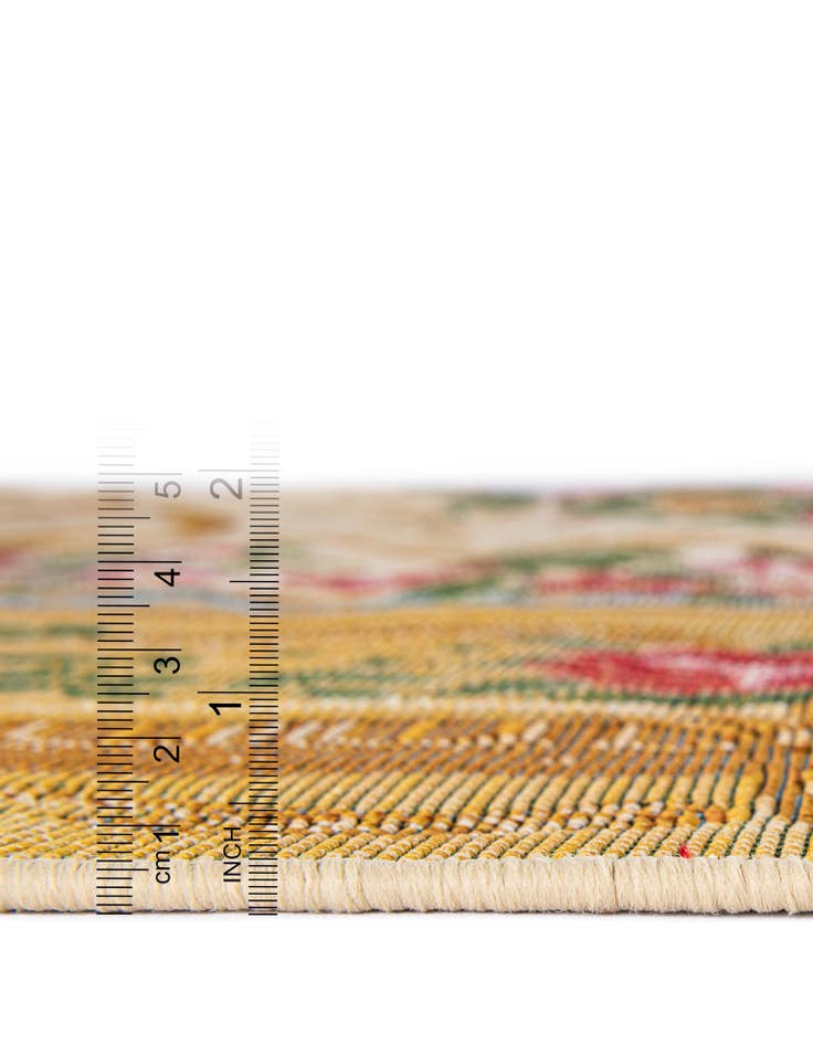 Detail image of  7' 10 x 7' 10  Washable Traditional Indoor / Outdoor Square Rug