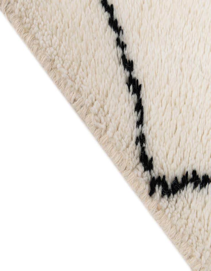 Detail image of  1' 3 x 8' 2  Hand Knotted Safiya Moroccan Wool Table Runner Rug