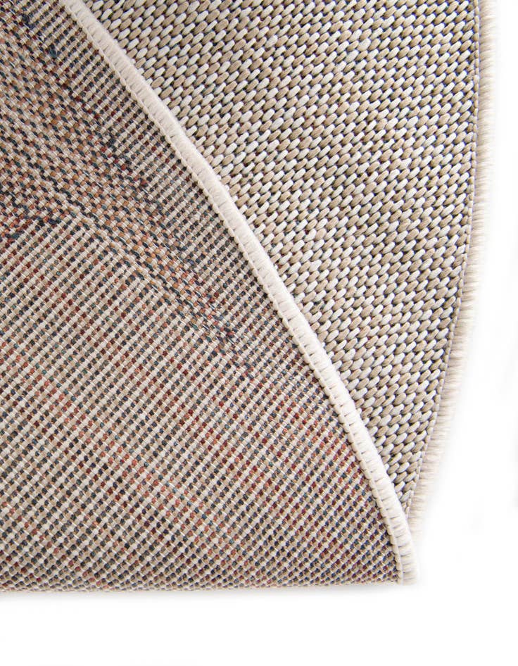 Detail image of  4' 1 x 4' 1  Washable Baja Indoor / Outdoor Round Rug