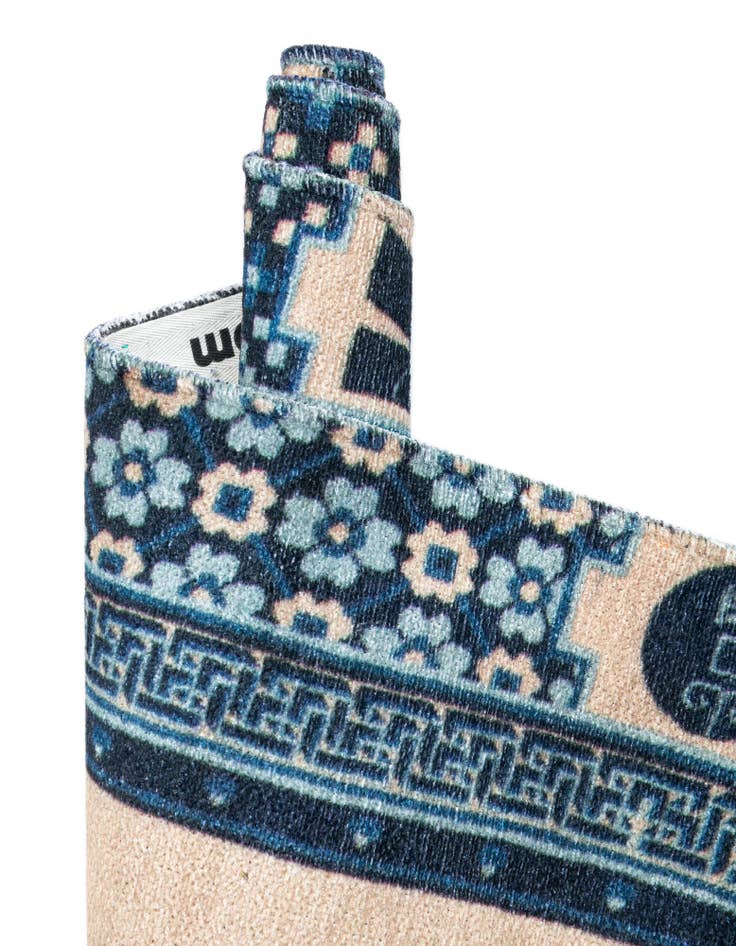 Detail image of  2' x 5' 1 Boutique Runner Rug