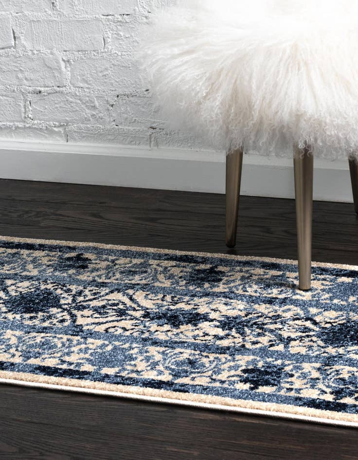 Detail image of  2' 7 x 10' Miranda Runner Rug