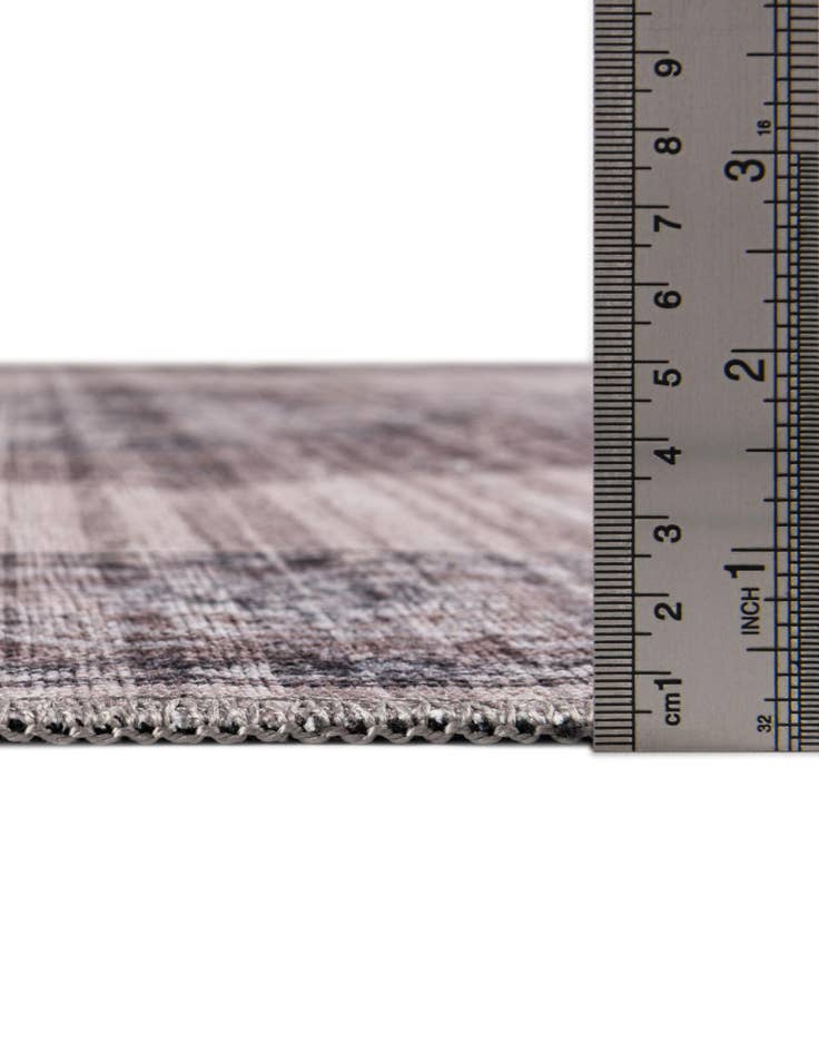 Detail image of  4' x 6'  Washable Mangata Oval Rug