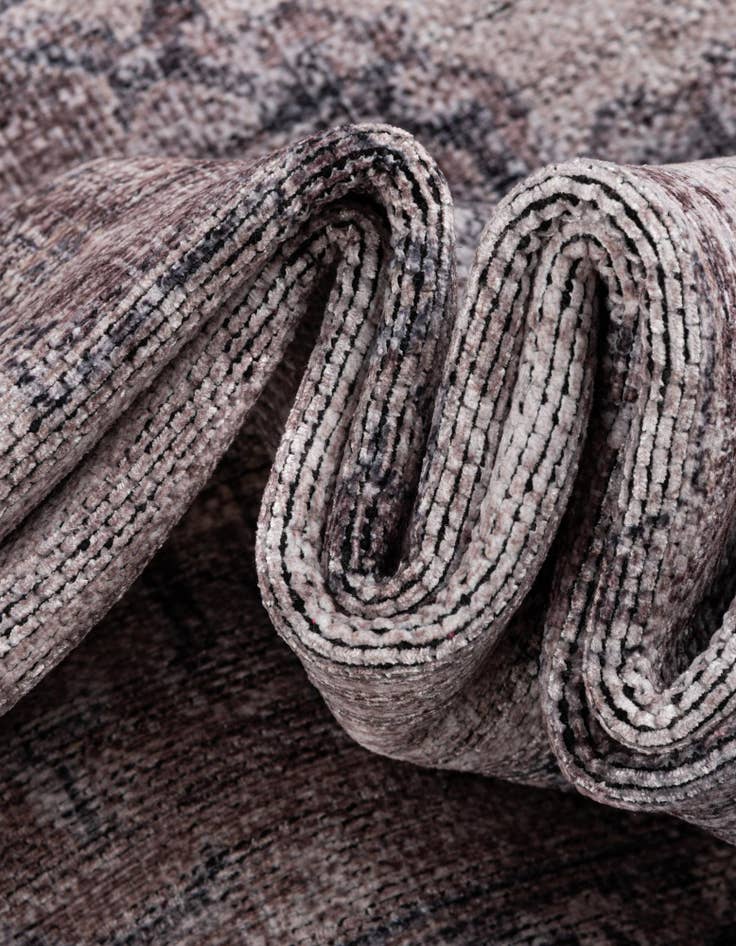 Detail image of  4' x 6'  Washable Mangata Oval Rug