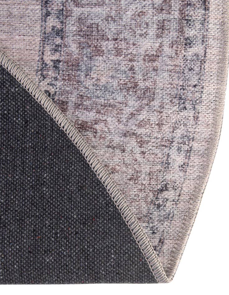 Detail image of  4' x 6'  Washable Mangata Oval Rug