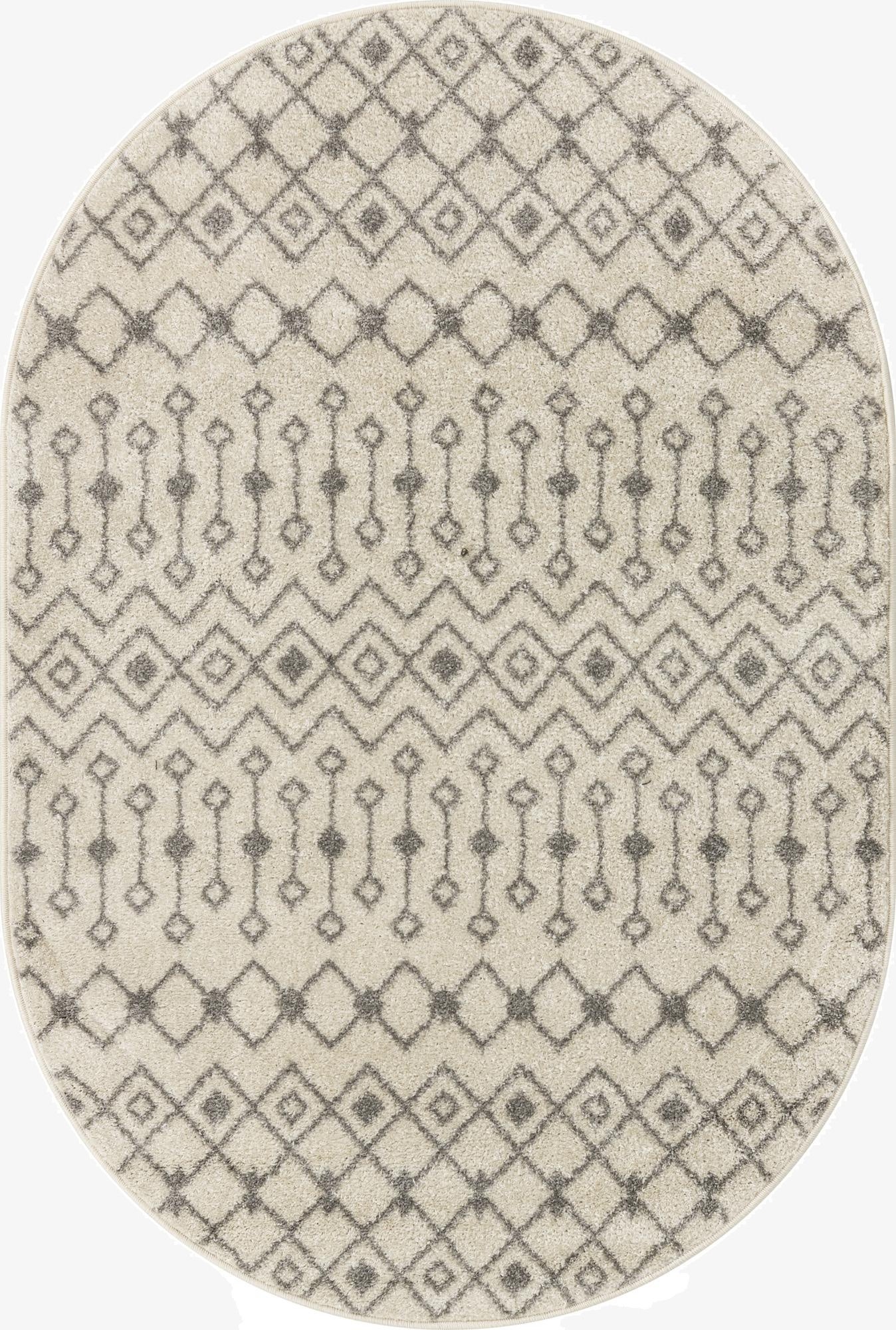  4' x 6' Moroccan Trellis Oval Rug