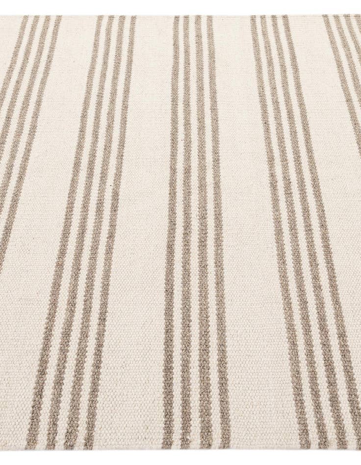 Detail image of  5' 1 x 8' 2  Hand Woven  Rug