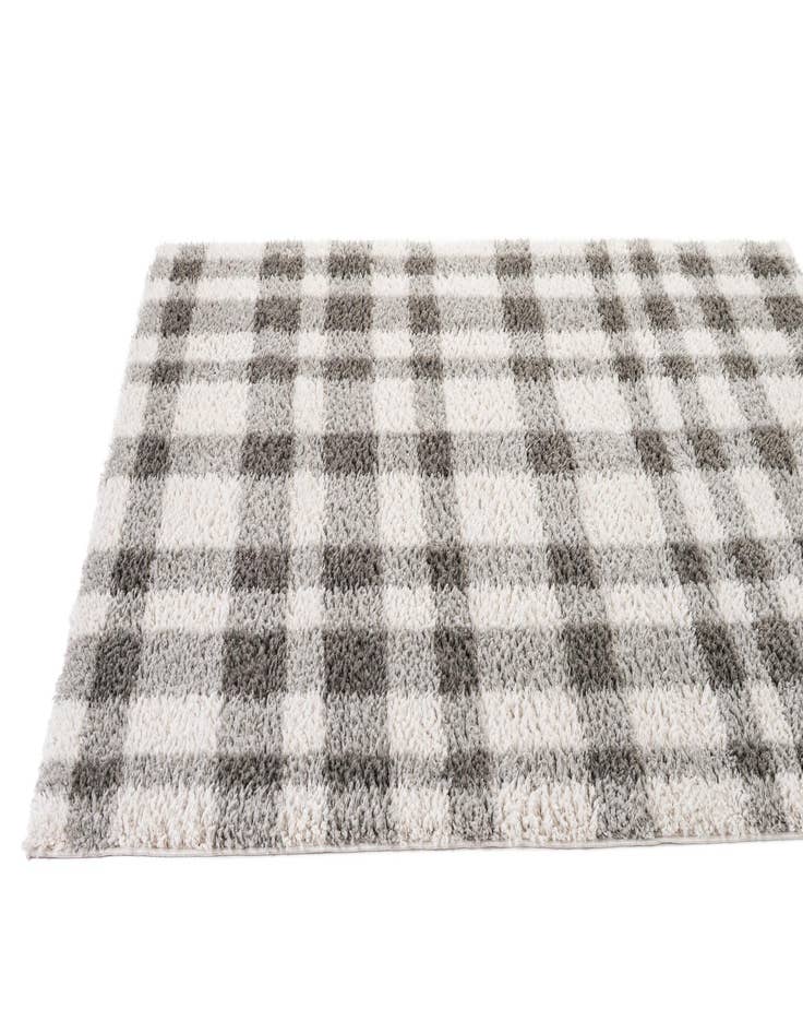 Detail image of  5' 4 x 7' 3 Lattice Shag Rug