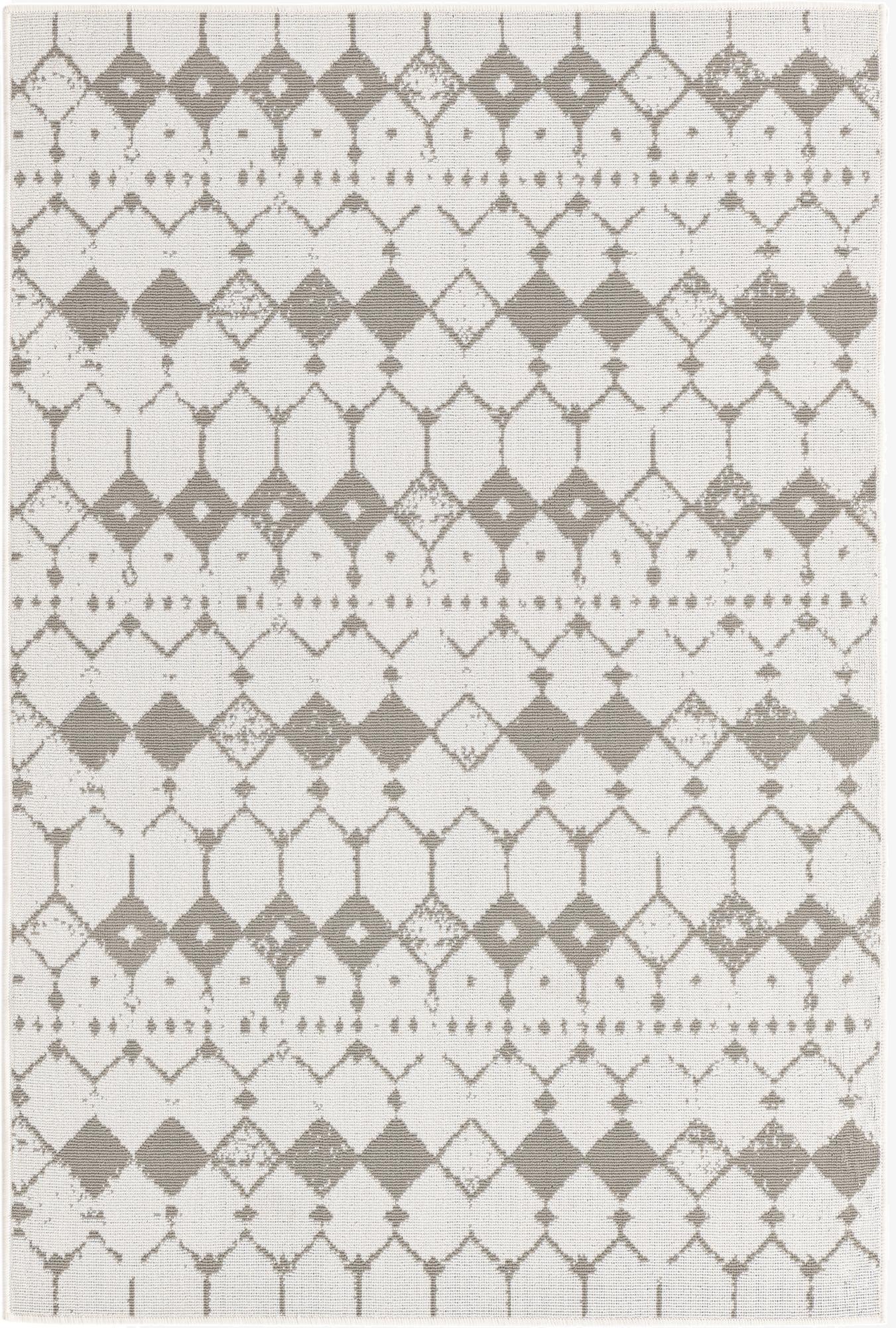  4' x 6'  Washable Lattice Indoor / Outdoor Rug