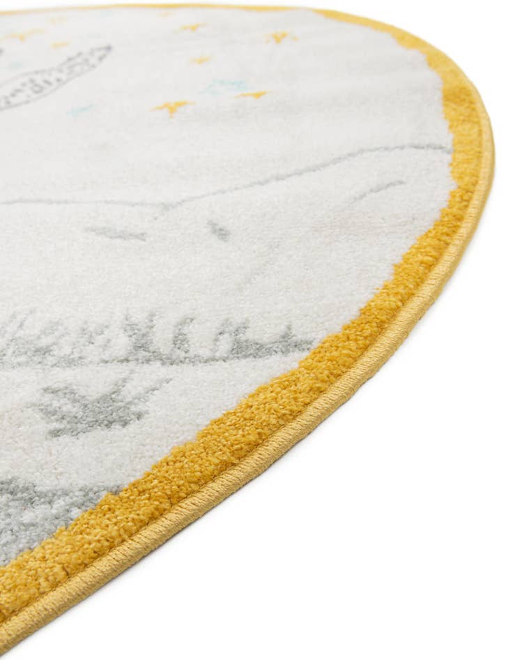 Detail image of  5' 3 x 5' 3 Bear Whimsy Kids Round Rug