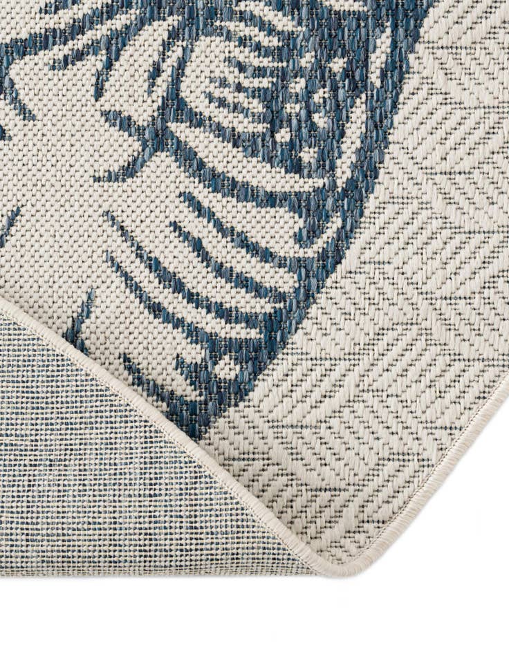 Detail image of  6' x 6'  Washable Coastal Indoor / Outdoor Round Rug