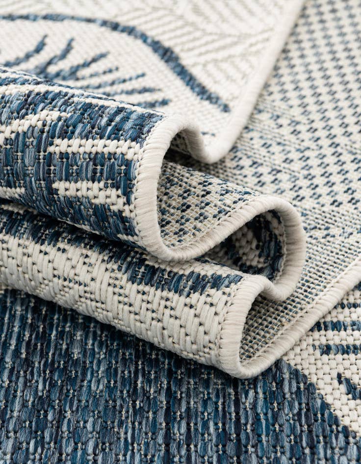 Detail image of  2' 7 x 12'  Washable Coastal Indoor / Outdoor Runner Rug