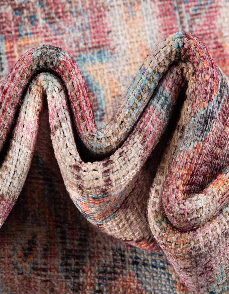 Detail image of  5' 3 x 5' 3  Washable Nostalgia Square Rug