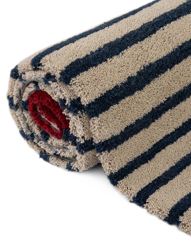 Detail image of  6' 1 x 9' Handtufted Wool Rug