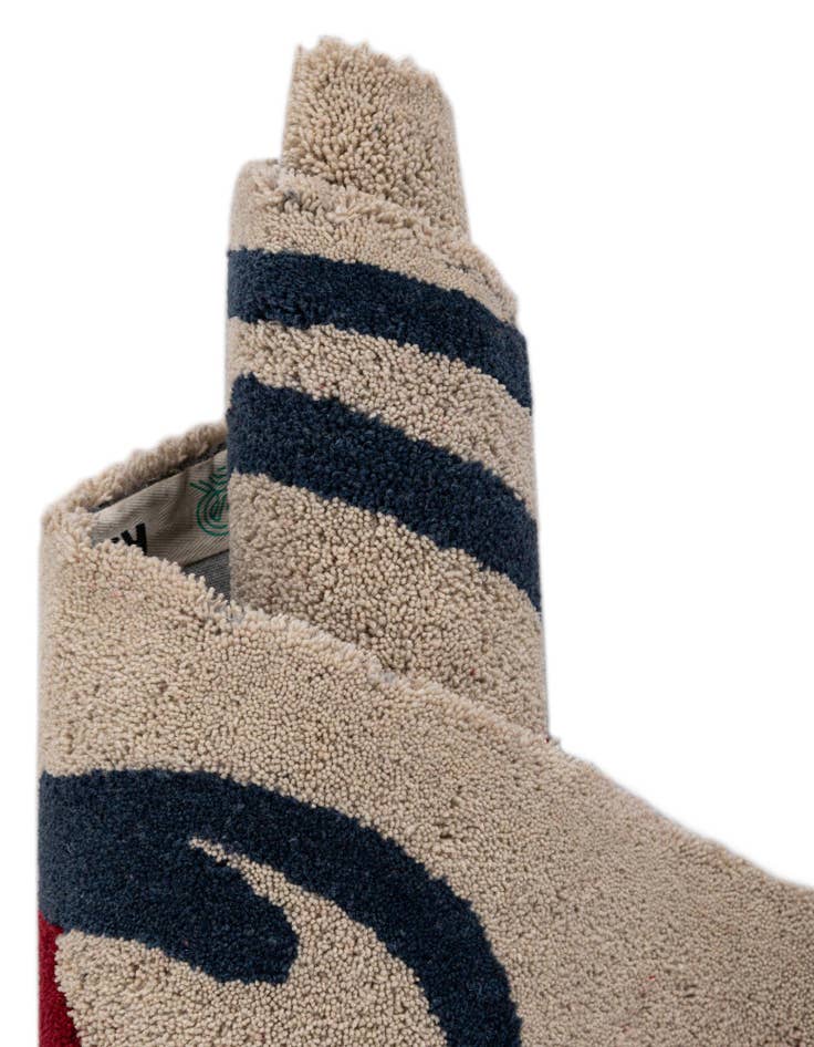 Detail image of  2' x 5' 1 Handtufted Wool Runner Rug