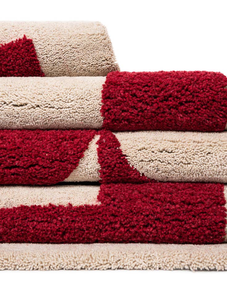 Detail image of  4' 1 x 4' 1 Handtufted Wool Square Rug