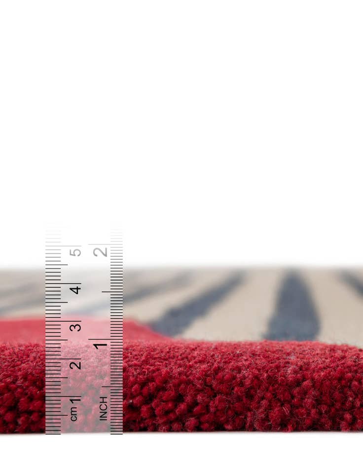 Detail image of  5' 1 x 5' 1 Handtufted Wool Square Rug