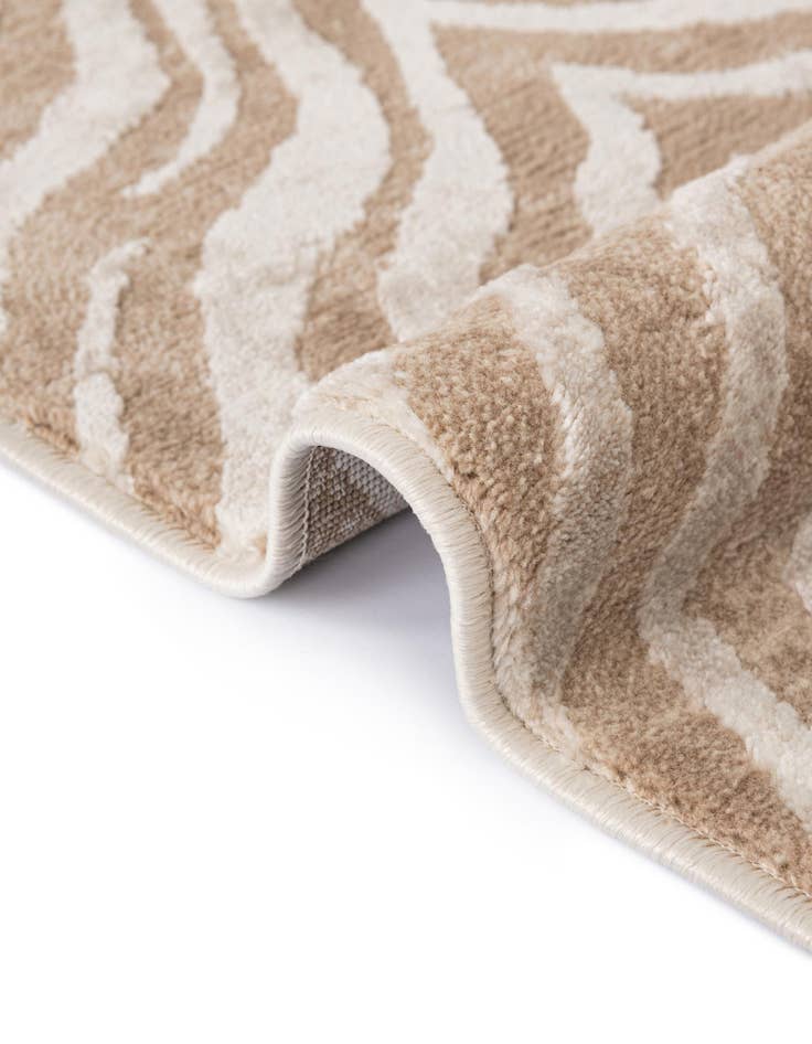 Detail image of  5' 3 x 5' 3 Finsbury Square Rug