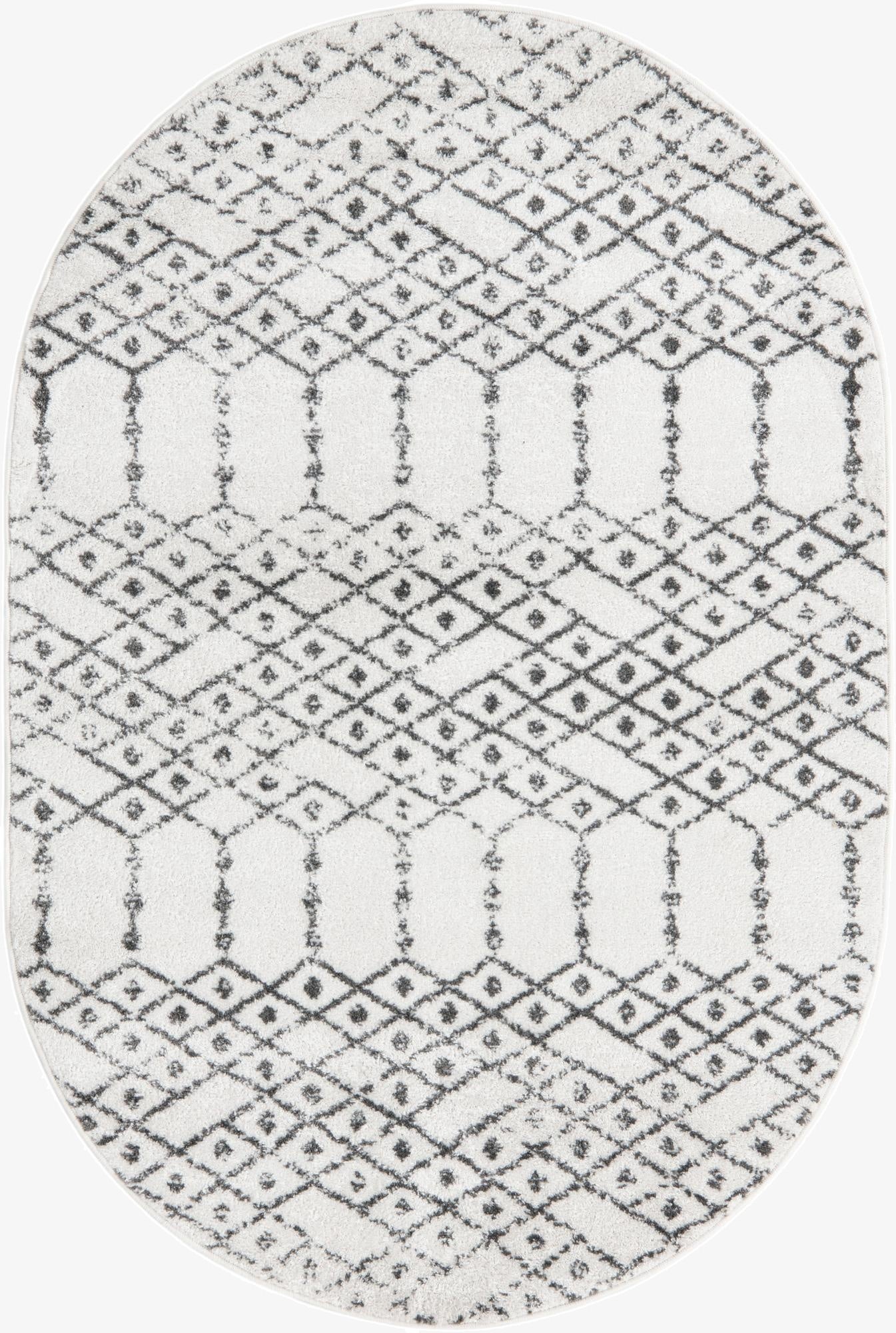 4' x 6' Paxon Trellis Oval Rug