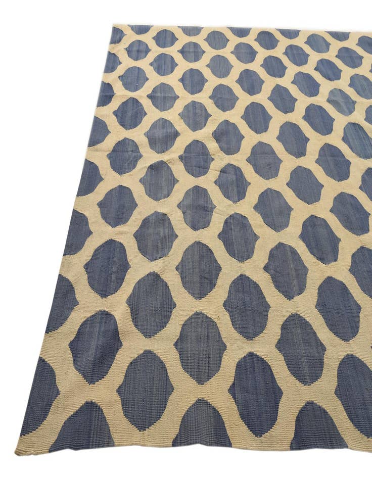 Detail image of  8' 5 x 9' 9  Hand Woven Kilim Modern Wool Rug