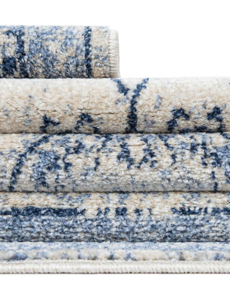 Detail image of  5' 3 x 8' Miranda Rug