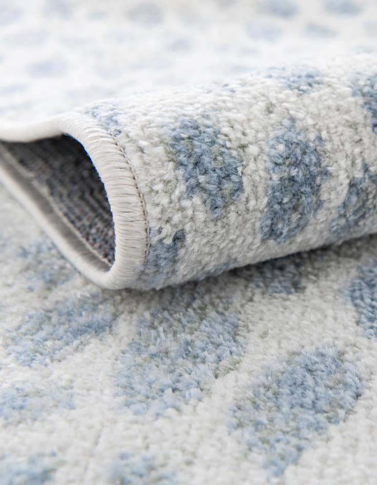 Detail image of  3' 3 x 3' 3 Kamala Washable Round Rug