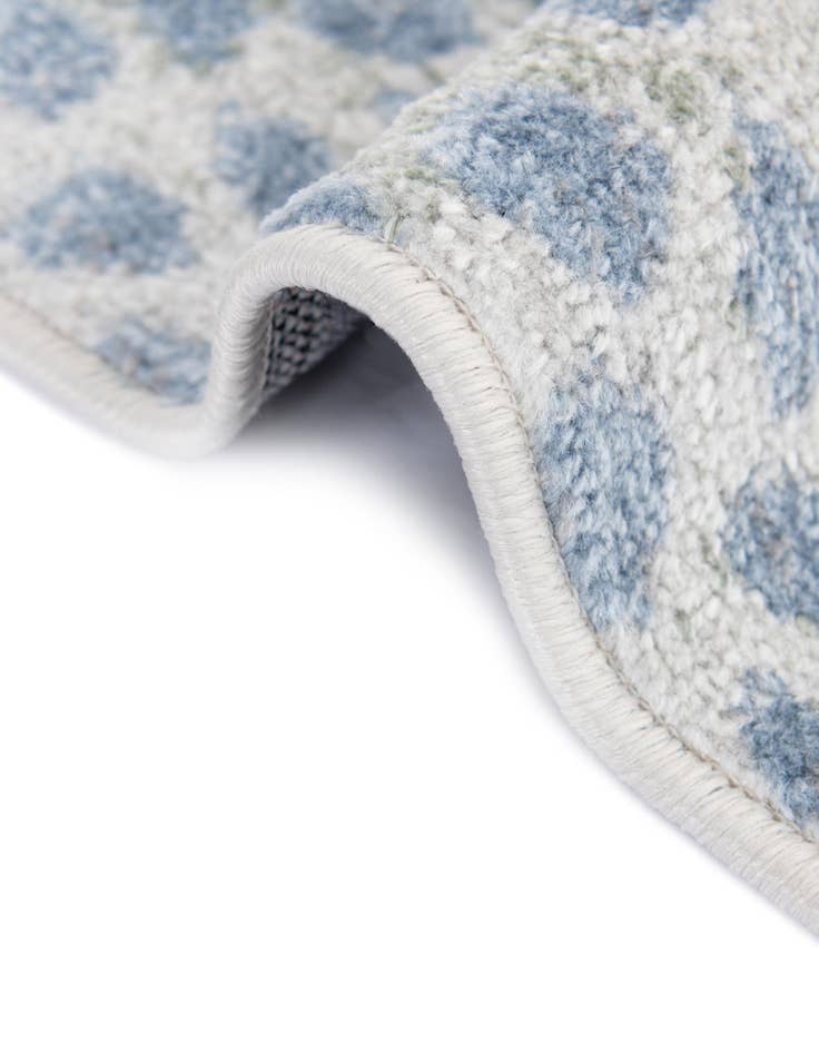 Detail image of  3' 3 x 3' 3 Kamala Washable Round Rug