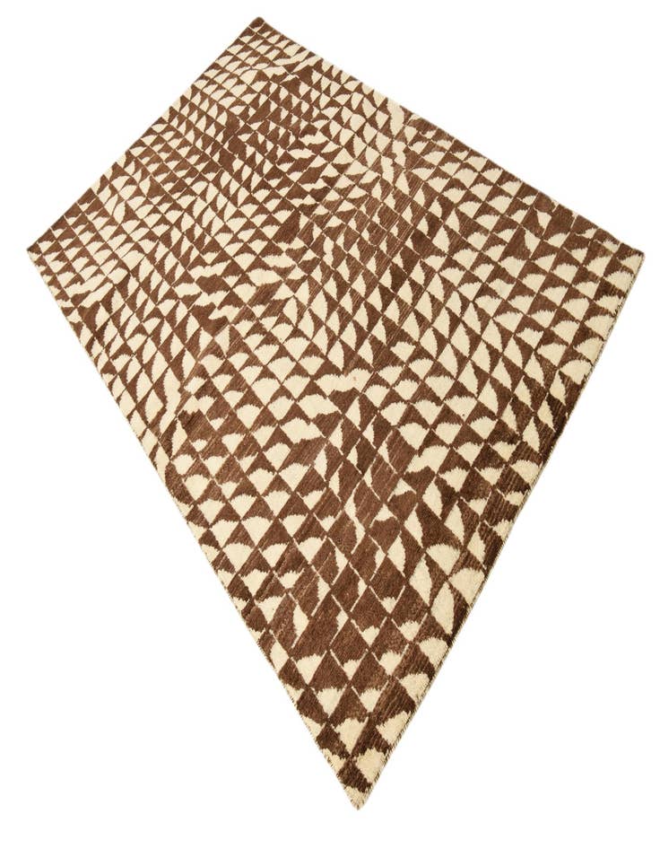 Detail image of  5' x 8'  Hand Knotted Darya Wool Rug