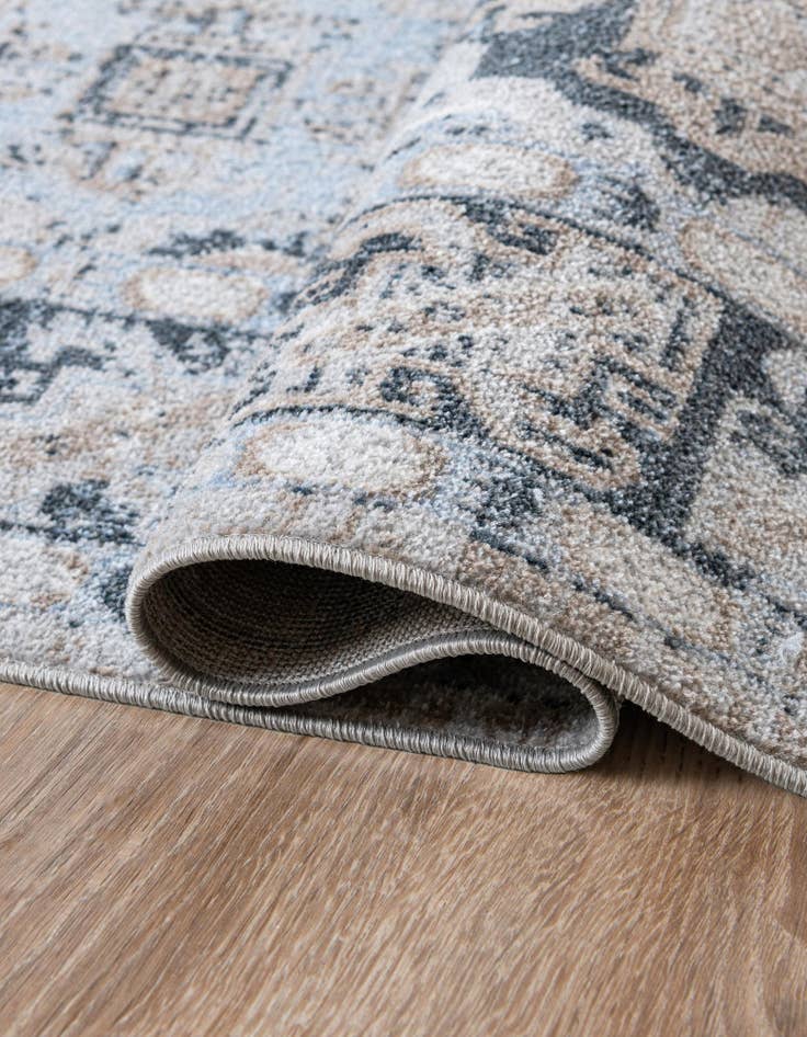 Detail image of  3' 3 x 3' 3 Kamala Washable Round Rug