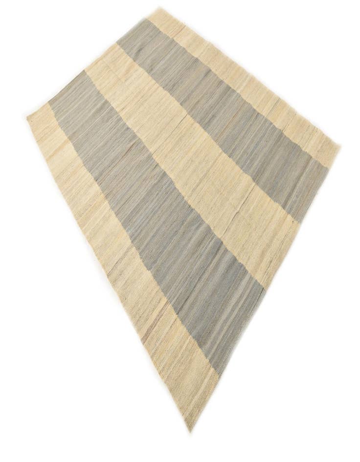 Detail image of  4' 9 x 6' 3  Hand Woven Kilim Modern Wool Rug