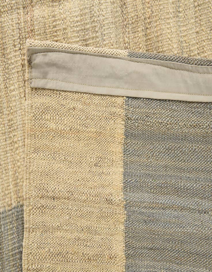 Detail image of  4' 9 x 6' 3  Hand Woven Kilim Modern Wool Rug