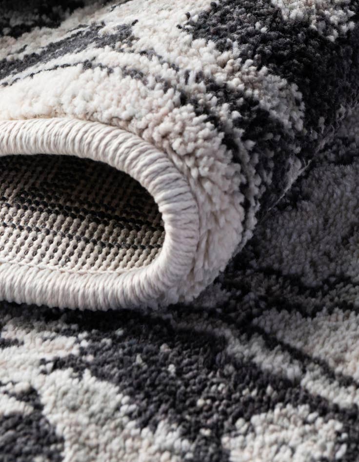 Detail image of  7' x 7' Eco Traditional Round Rug