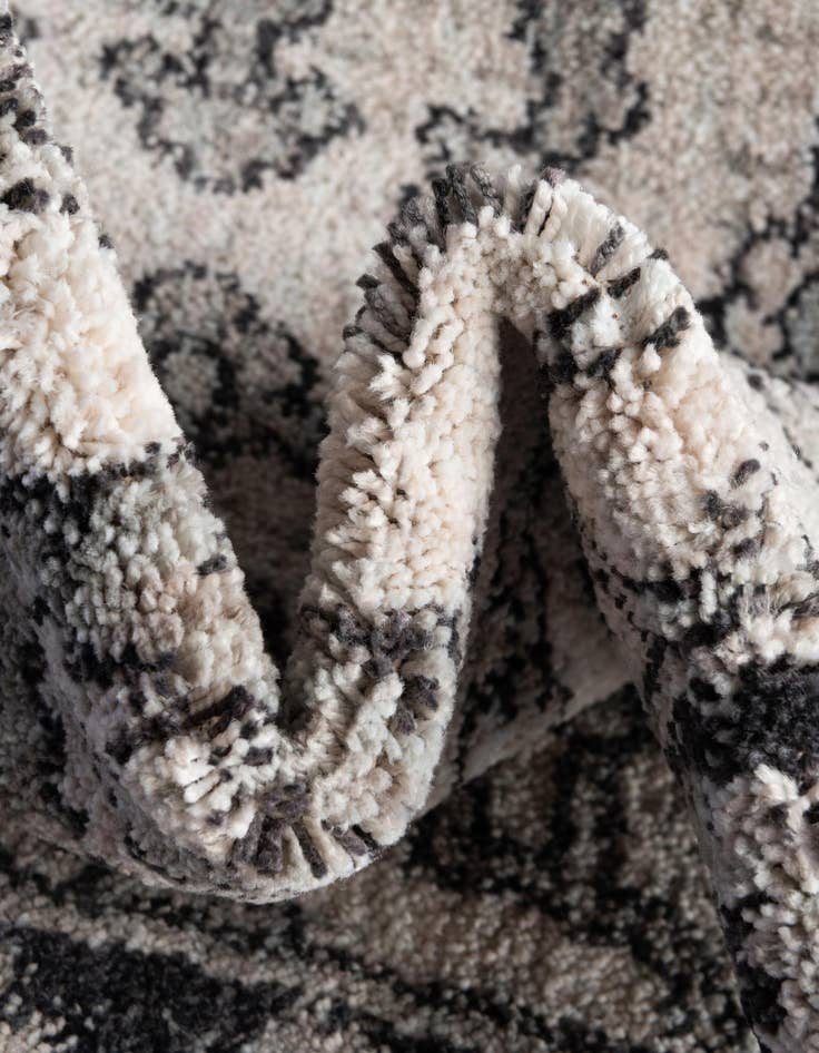 Detail image of  7' x 7' Eco Traditional Round Rug