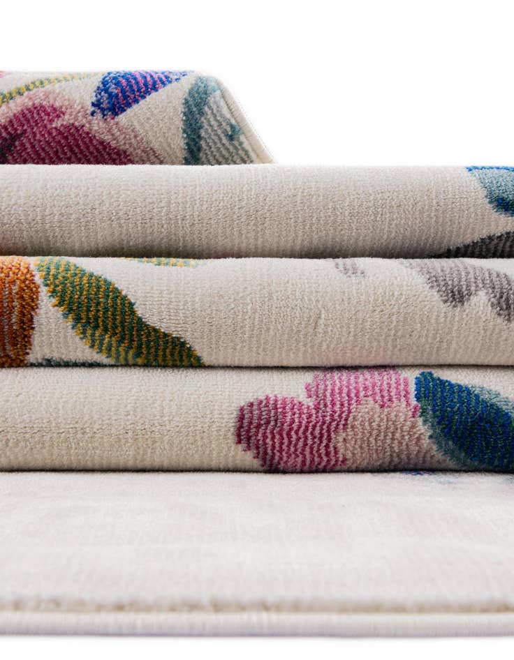 Detail image of  6' x 6' Blossom Octagon Rug