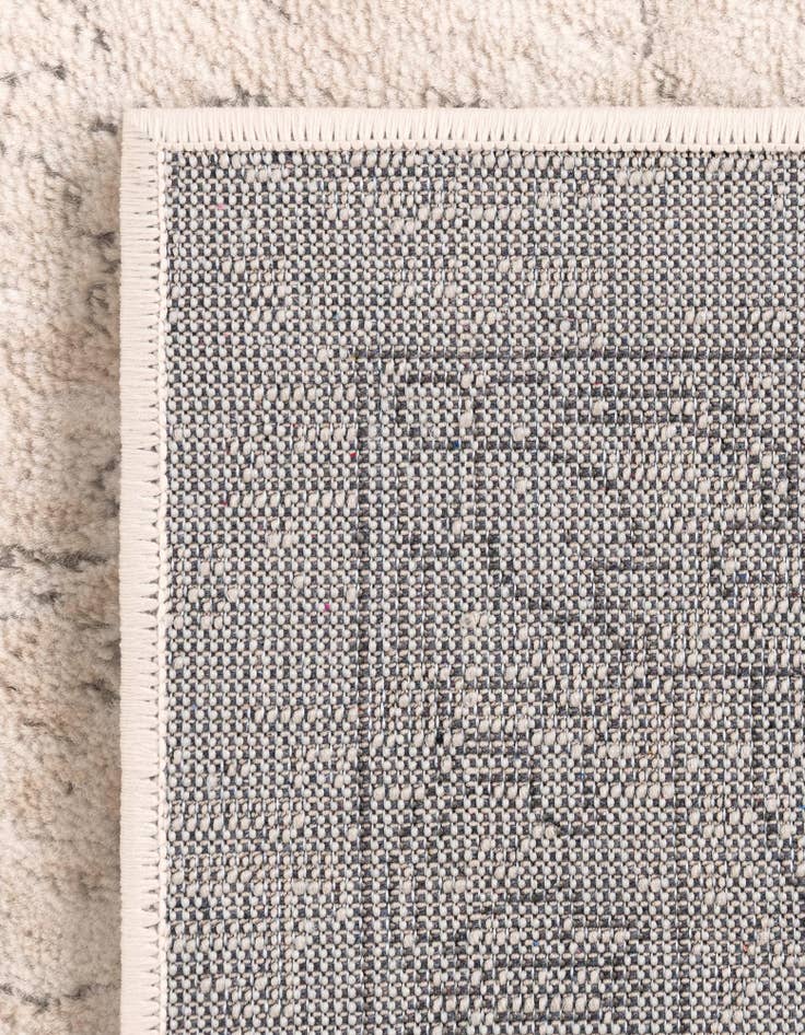 Detail image of  5' 3 x 5' 3 Oregon Octagon Rug