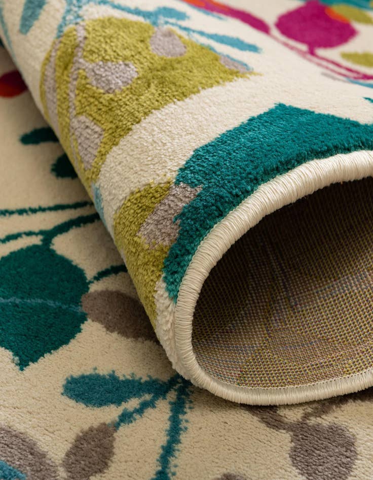 Detail image of  7' 10 x 10' Azalea Oval Rug