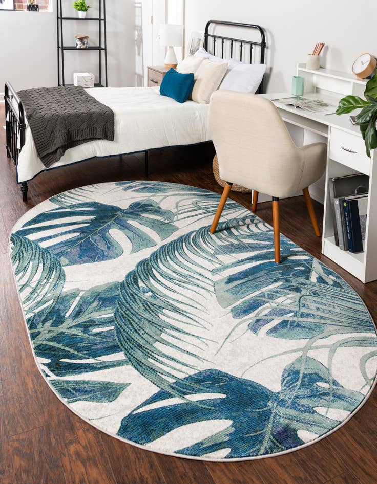 Detail image of  5' 3 x 7' 10 Blossom Oval Rug