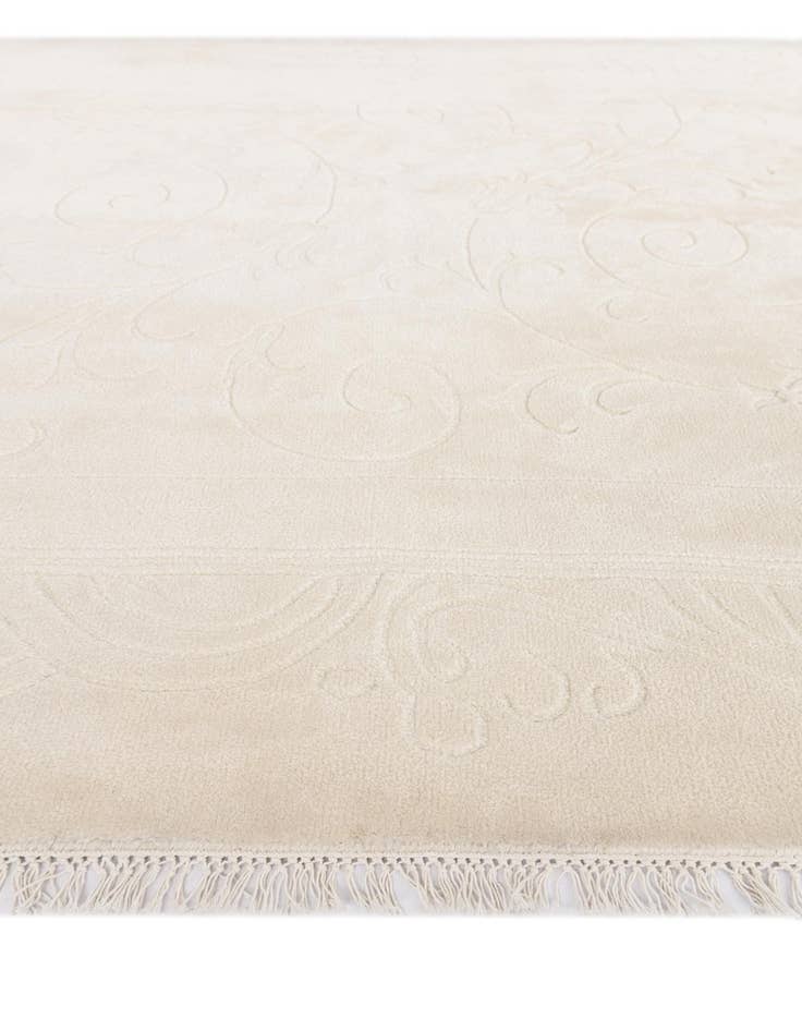 Detail image of  6' 6 x 9' 8  Hand Knotted Darya Wool Oval Rug