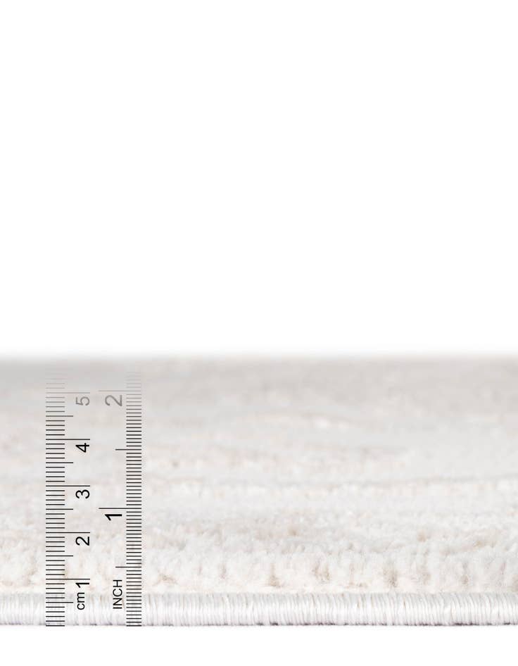 Detail image of  5' 3 x 8' Finsbury Oval Rug