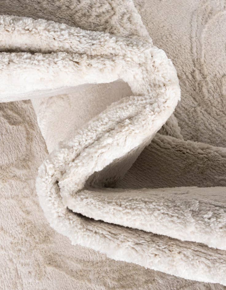 Detail image of  5' 3 x 8' Finsbury Oval Rug